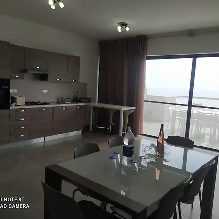 Modern Penthouse With Amazing Sea View Apartment *